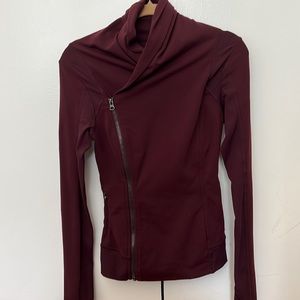 LULULEMON wrap Bhakti jacket sz 4 - burgundy